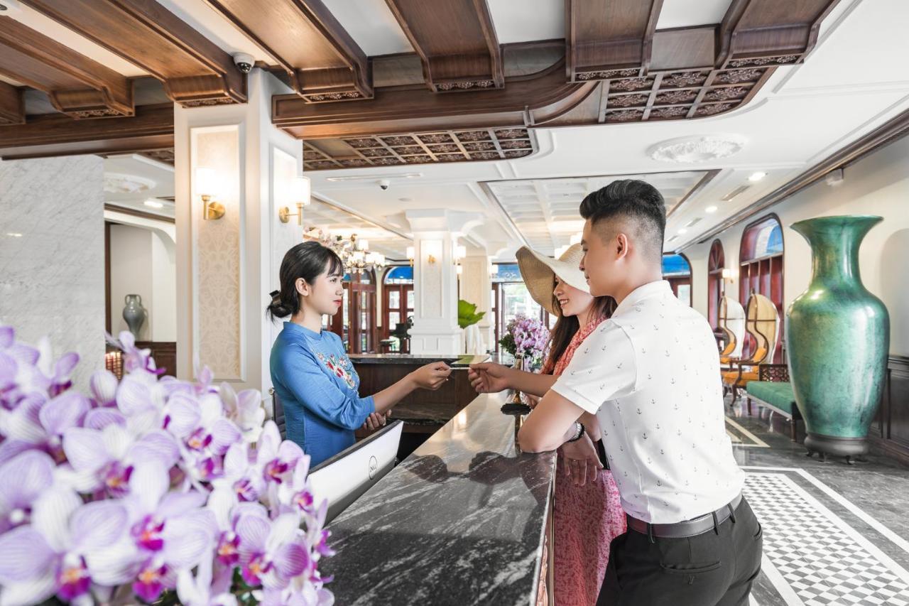 Grand Fleuve Boutique Hotell Ha Long Exteriör bild