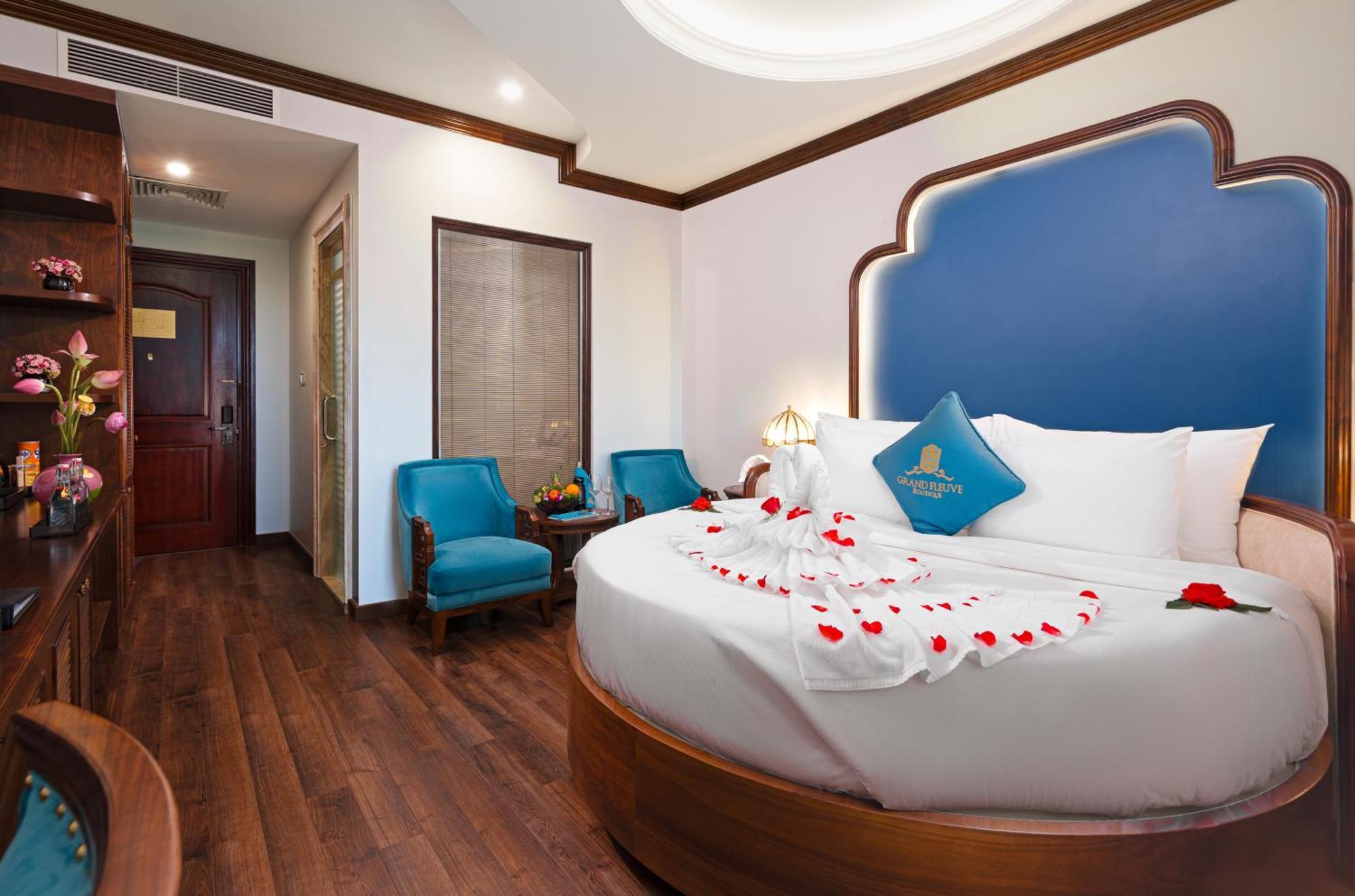 Grand Fleuve Boutique Hotell Ha Long Exteriör bild