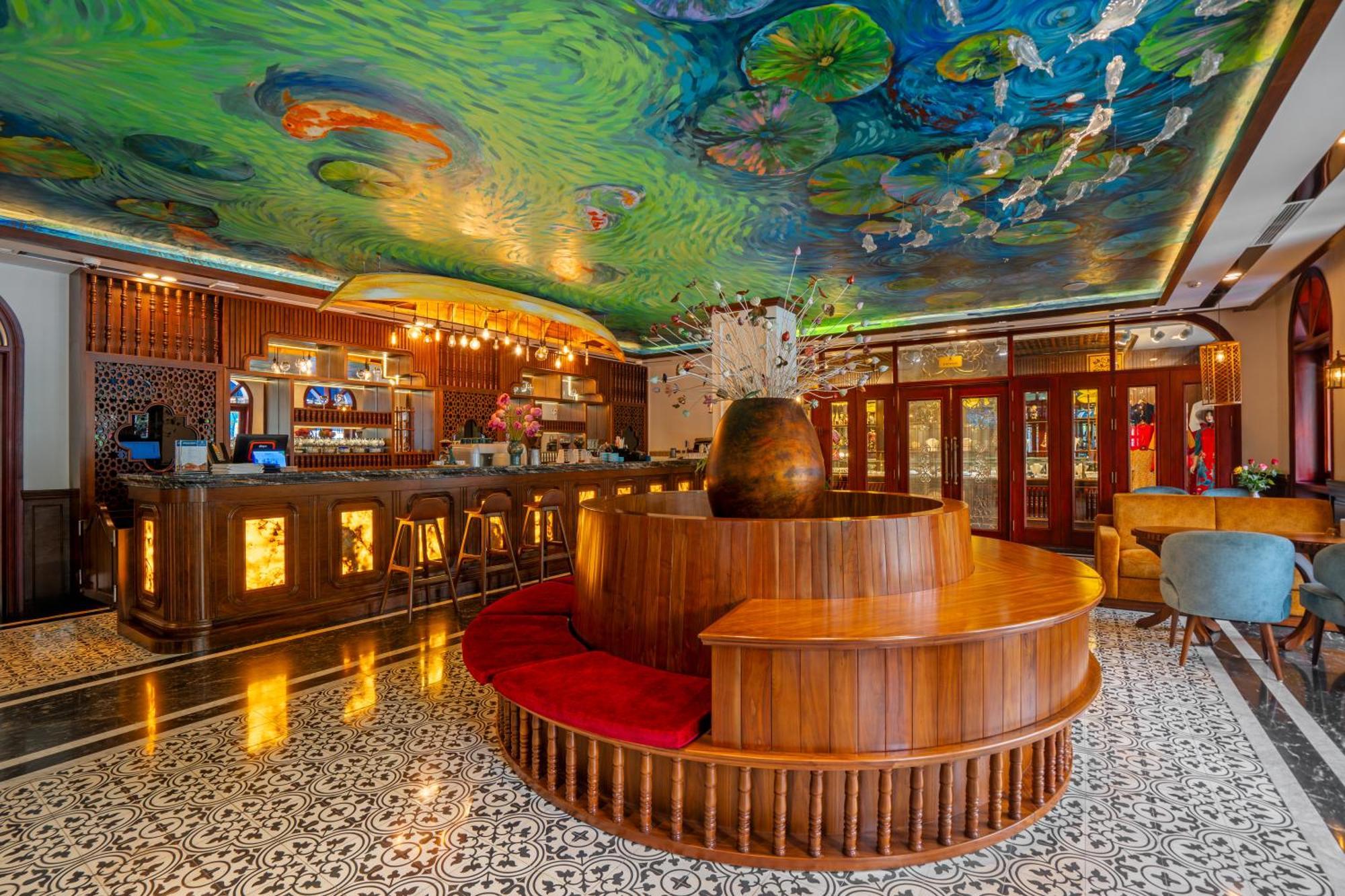Grand Fleuve Boutique Hotell Ha Long Exteriör bild