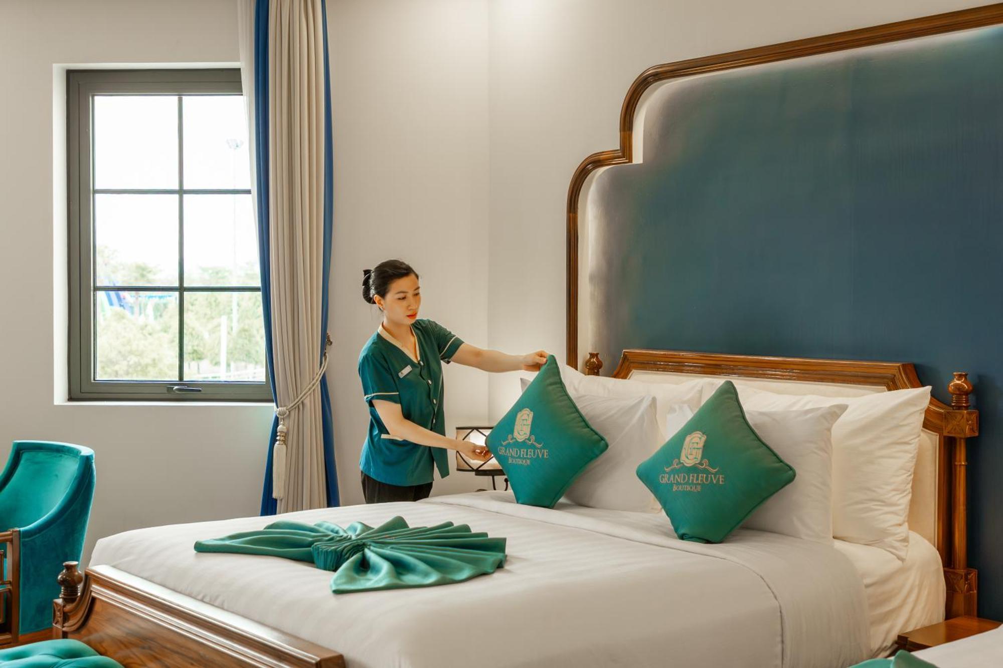 Grand Fleuve Boutique Hotell Ha Long Exteriör bild