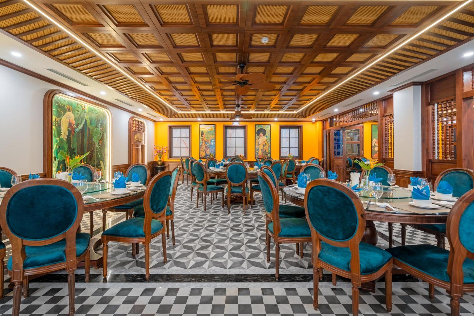 Grand Fleuve Boutique Hotell Ha Long Exteriör bild