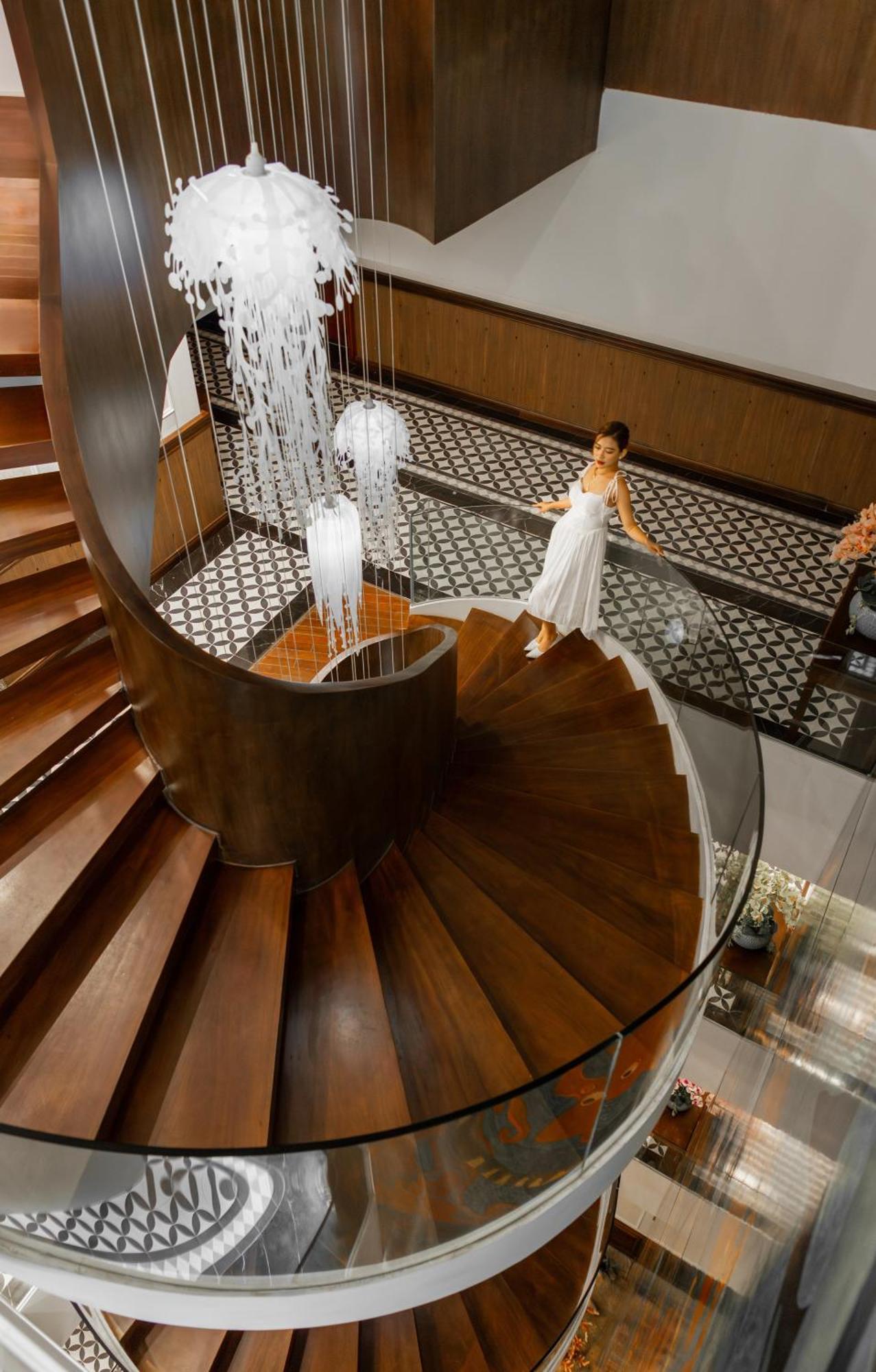 Grand Fleuve Boutique Hotell Ha Long Exteriör bild